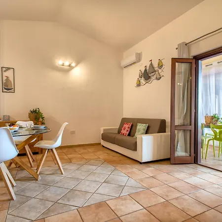 Exclusive San Teodoro Center Apartment *